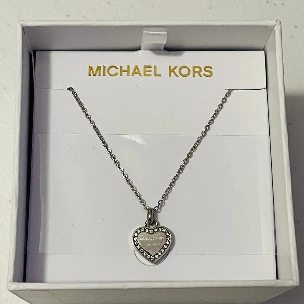 BRAND NEW MICHAEL KORS RHINESTONE HEART NECKLACE - Picture 2 of 5